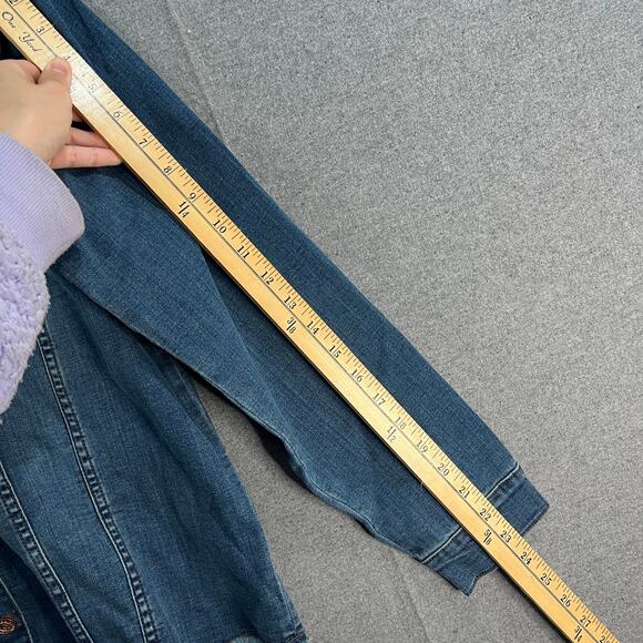 Canyon Retreat Heartland Denim Jacket with Raw Hem Detail River Wash, Medium - Picture 5 of 8